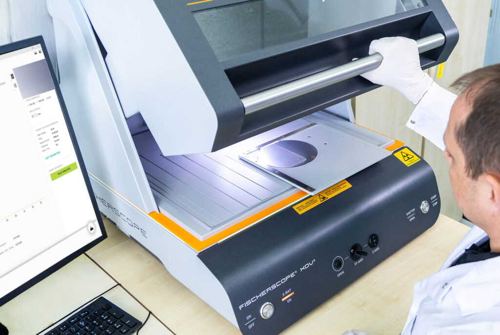 FISCHERSCOPE XDV measuring a semiconductor wafer